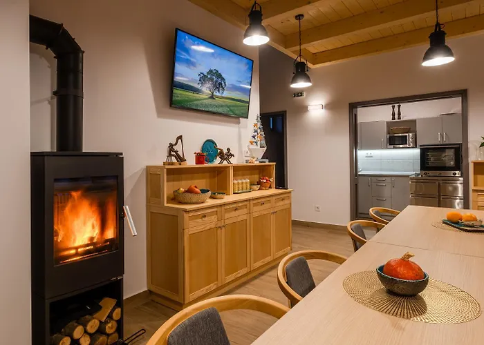 לינה וארוחת בוקר Stadium Panzio